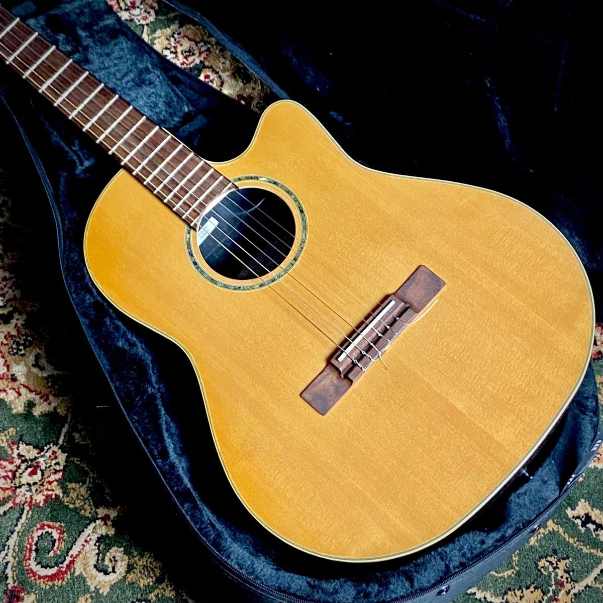 Ovation 【現物画像】CC243 SN:7529650