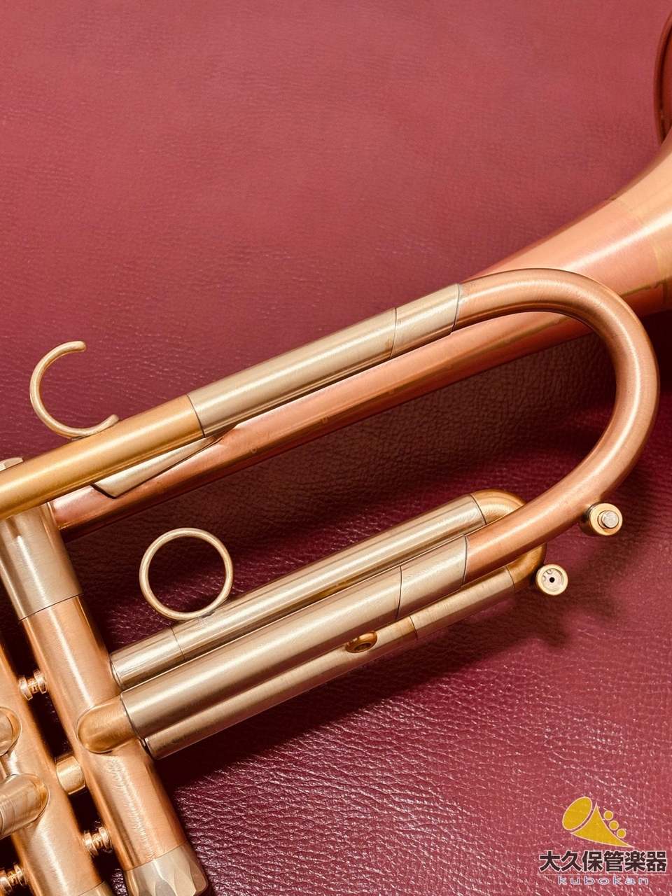 UNIVERSAL – LOTUS Trumpets Japan