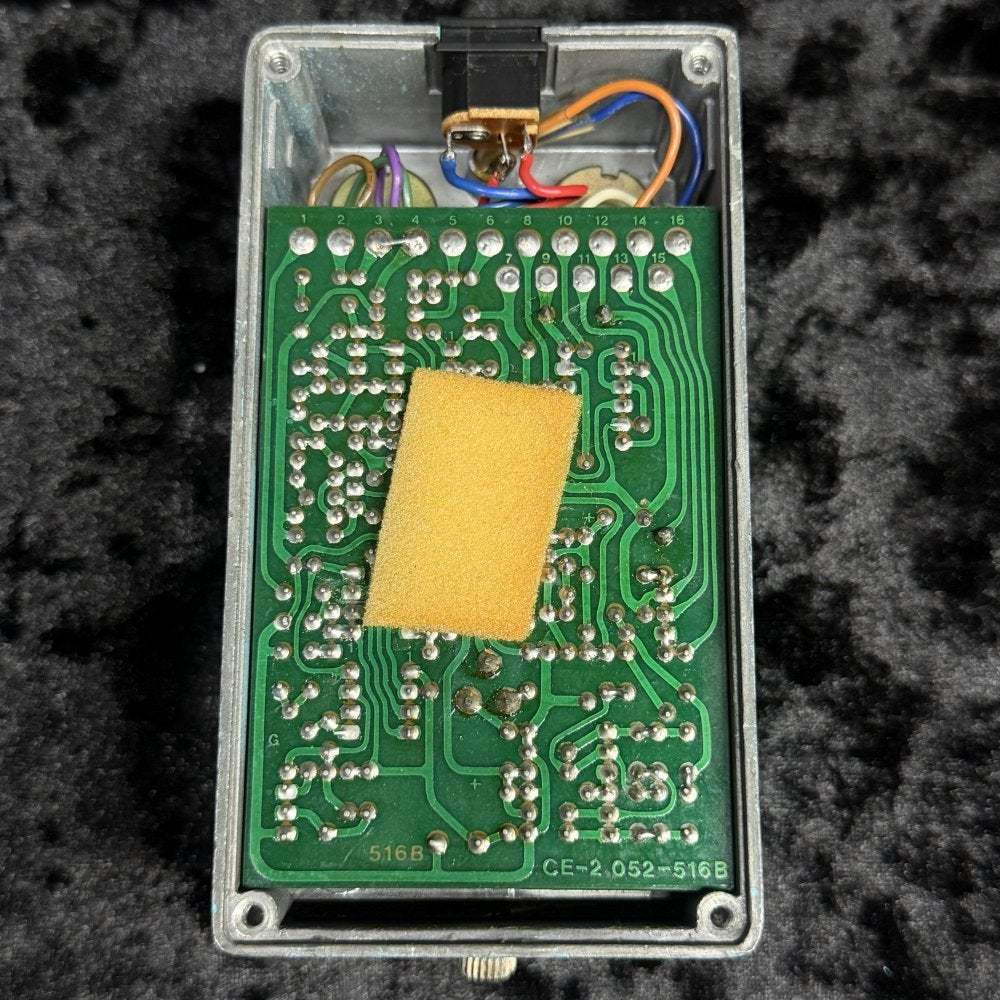 即発送 boss CE-2 日本製 銀ネジ 箱付き 動作確認済み BOSS CE-2