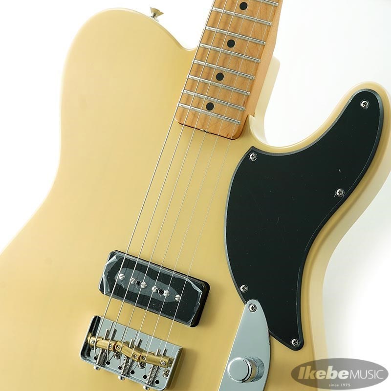 (生産終了 希少品) Fender Noventa Telecaster Fender Noventa Telecaster ®, Maple Fingerboard, Fiesta Red w