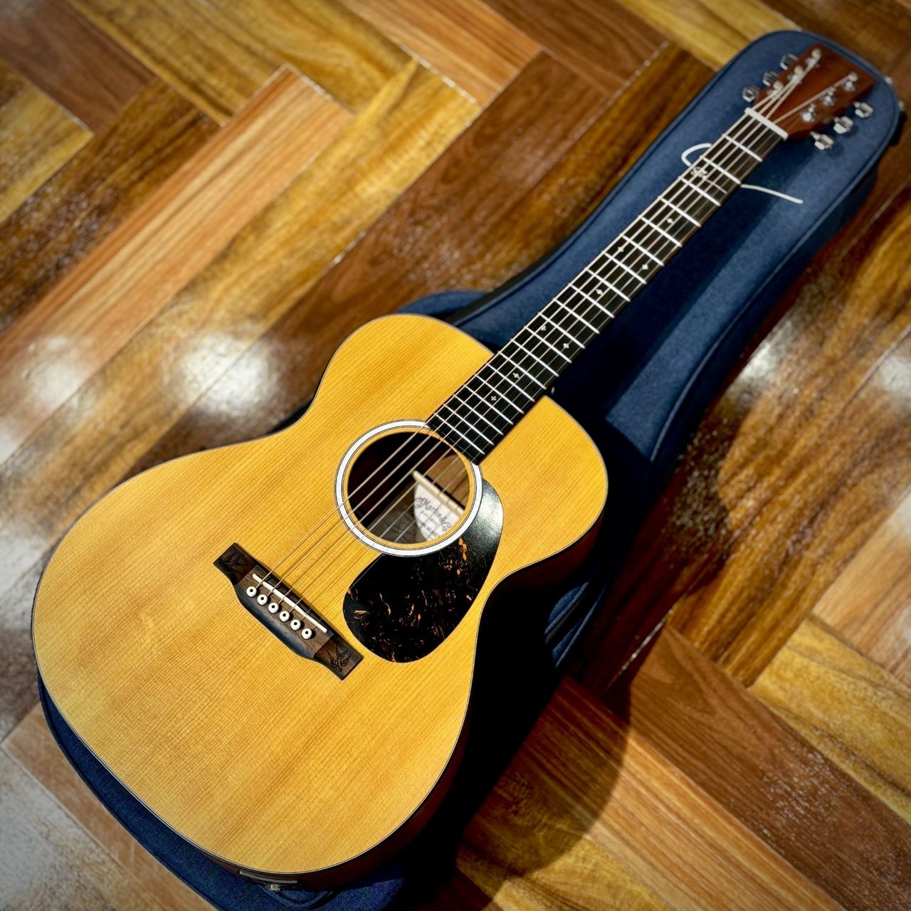 Martin 000JR SHAWN MENDES 未使用品 Martin 000JR-10E Shawn Mendes Acoustic Electric Guitar w/ Gig Bag