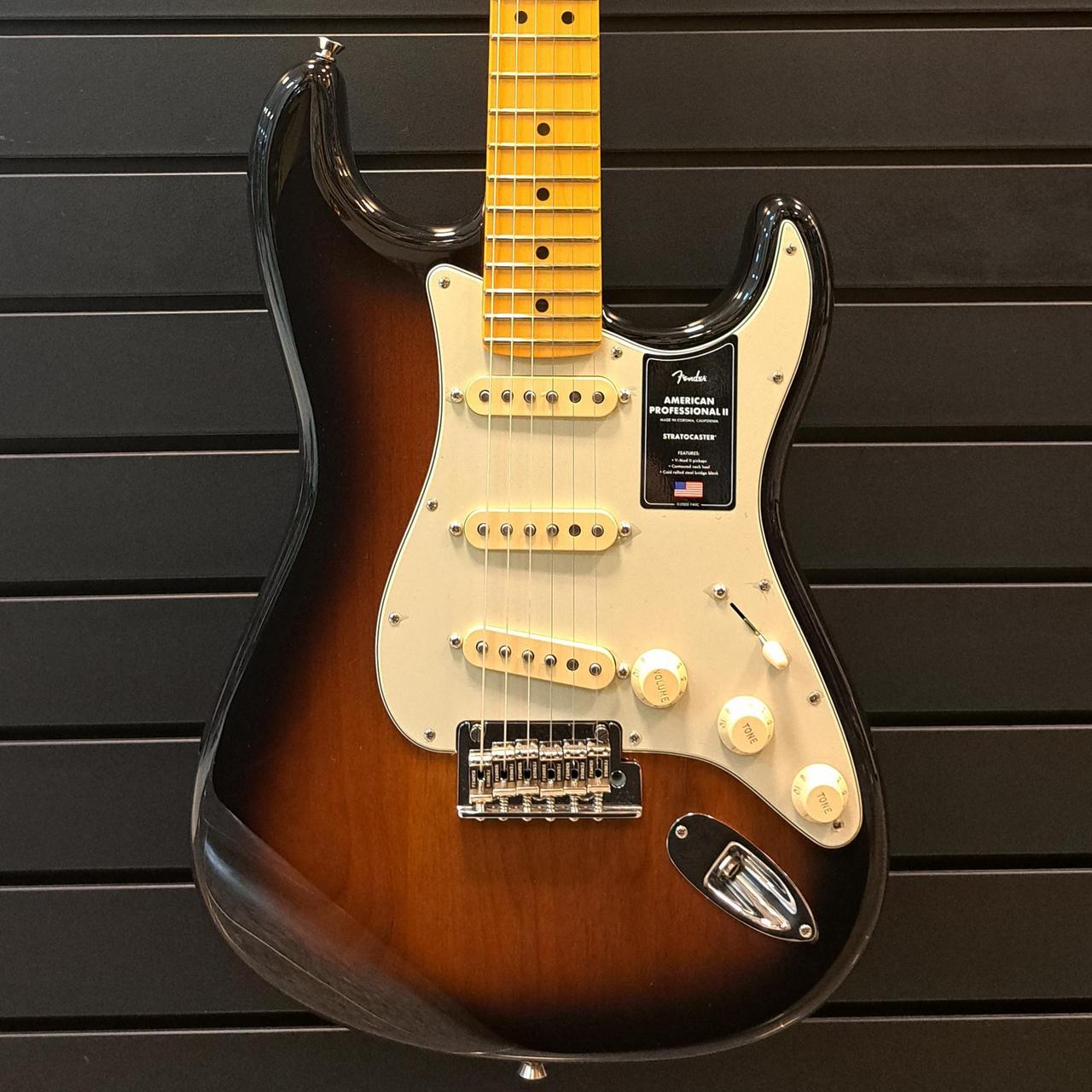 Fender American Professional II Stratocaster Maple Fingerboard / Limited  Anniversary 2-Color Sunburst（新品/送料無料）【楽器検索デジマート】