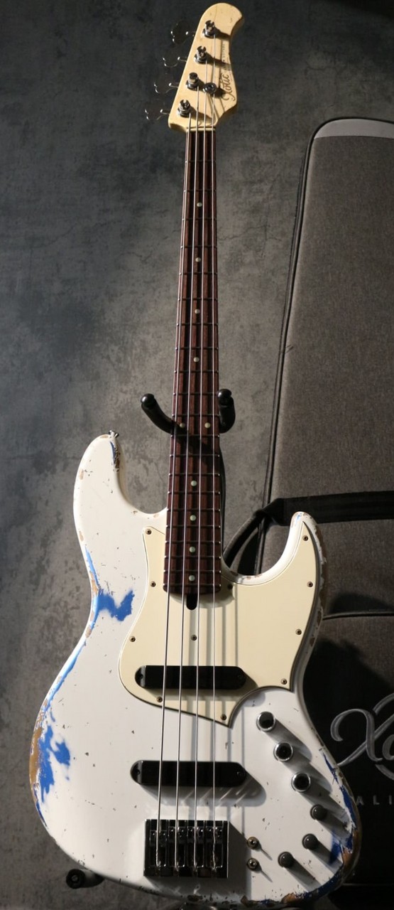 Xotic XJ-1T 4st Heavy Aged -Olympic White over Lake Placid Blue