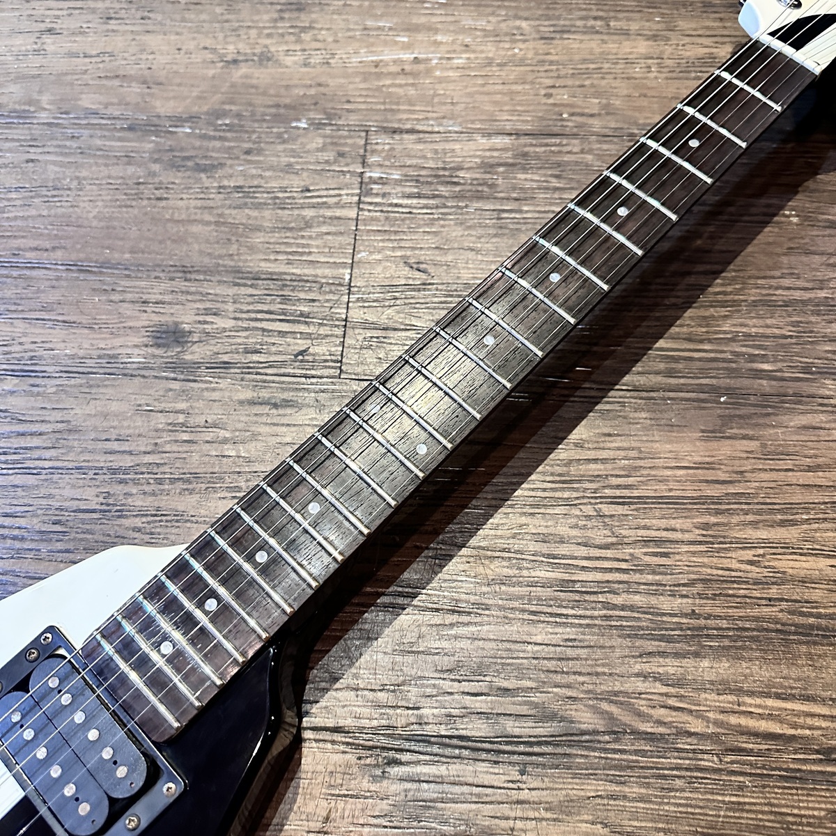 Morris Hurricane Vivian Black White 1980s V Style Electric Guitar