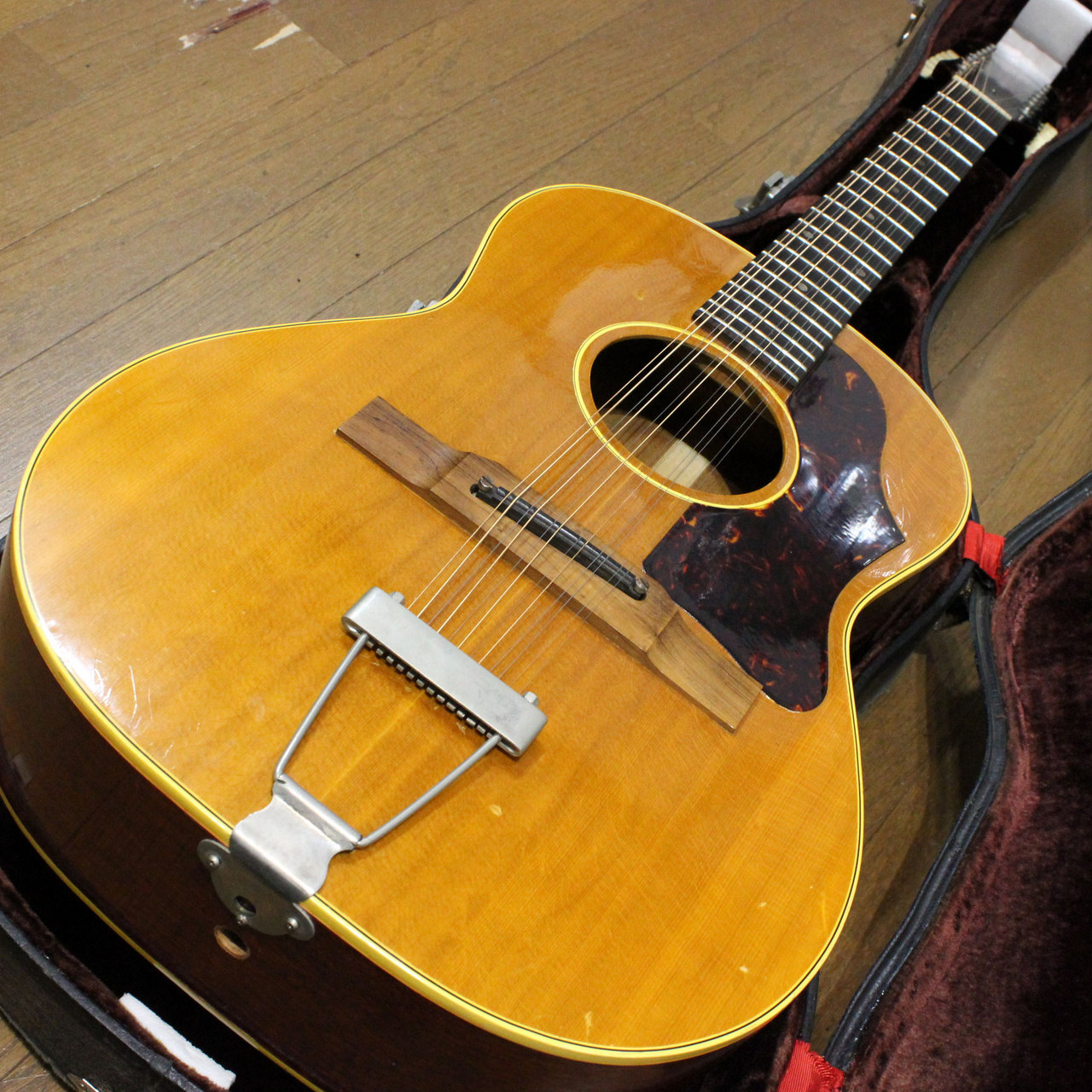 Gibson B-25-12N Trapeze tailpiece ギブソン 12弦 トラピーズテール 