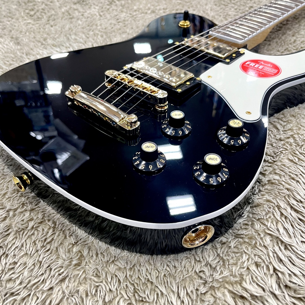 Squier by Fender Limited Edition Paranormal Troublemaker