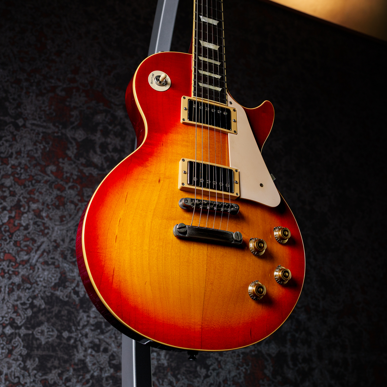 【都内手渡しのみ】Epiphone LPS-80 レスポール セミハードケース付 Epiphone LPS-80 Les Paul Standard / Cherry Sunburst 【現物画像