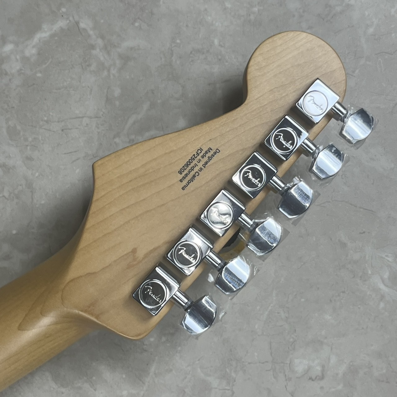 Fender Standard Stratocaster Olympic White エレキギター