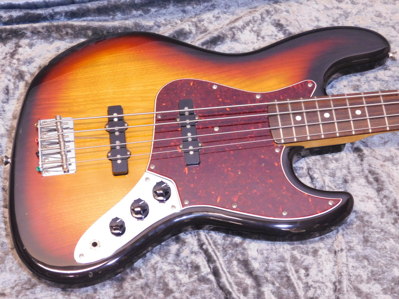 Fender japan JB62 JVシリアル 1/13迄 83年JVシリアル fender Japan