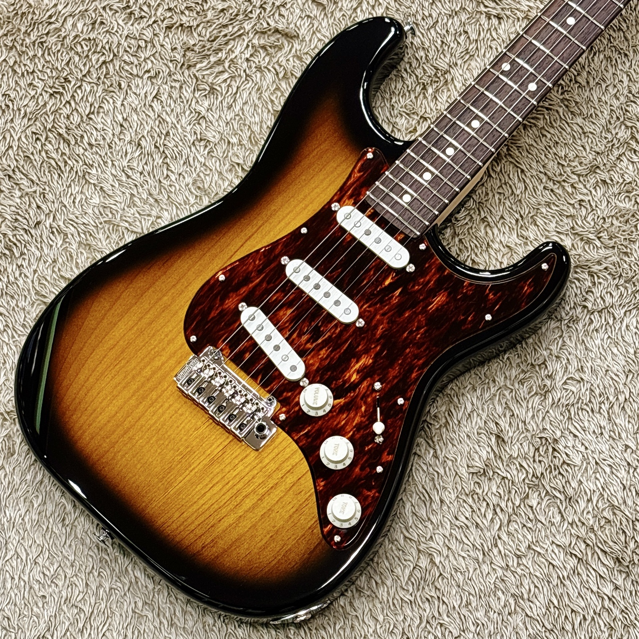 Black Smoker STD SIGMA-SSS 2TS ストラトタイプ Black Smoker STANDARD SERIES SIGMA-SSS / 2-Tone Sunburst