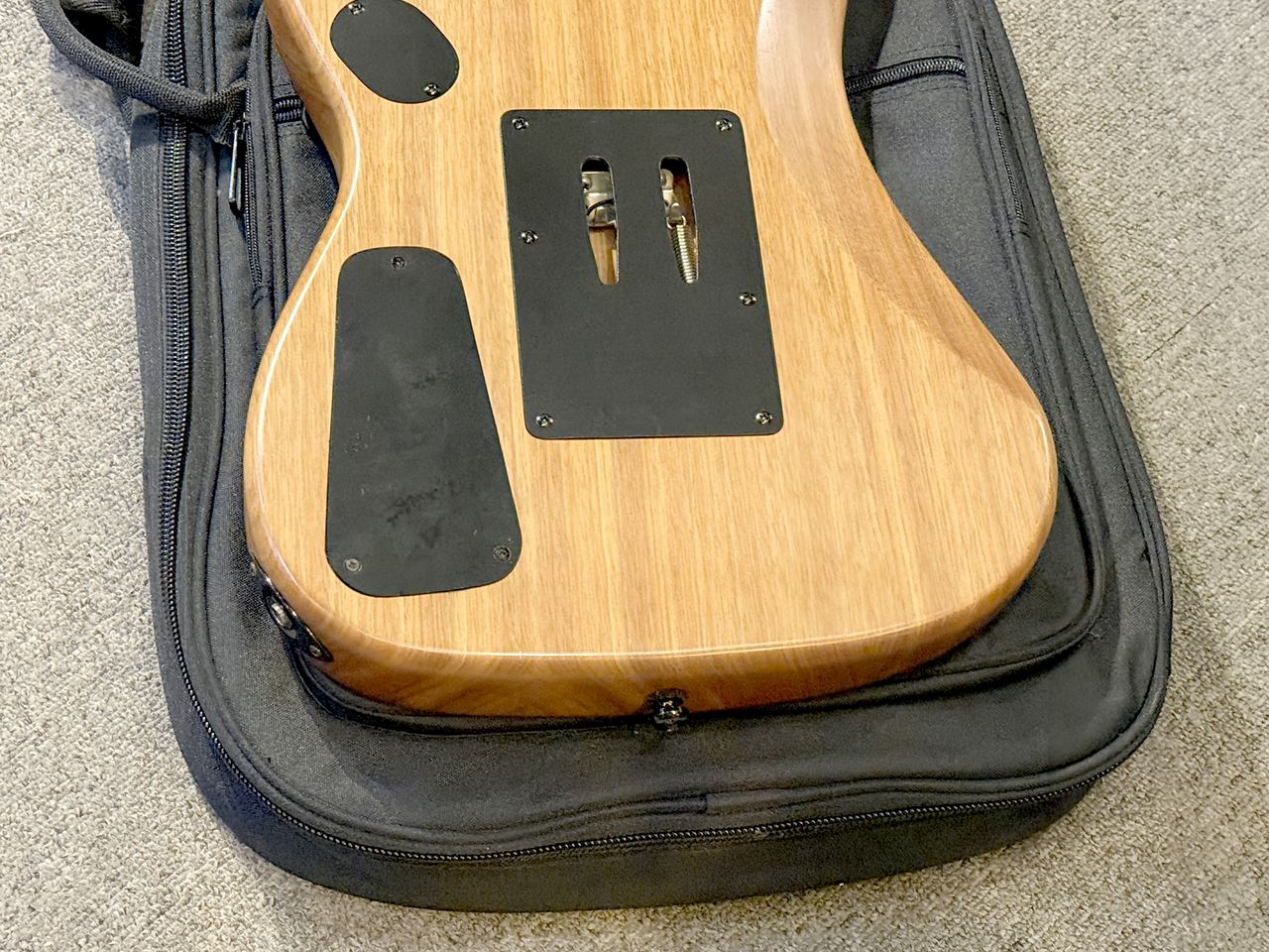 び*り様 美品ビンテージwashburnT25 タウロス マホガニースルー wa Washburn N2 Tattoo Nuno Bettencourt Signature（中古）【楽器検索