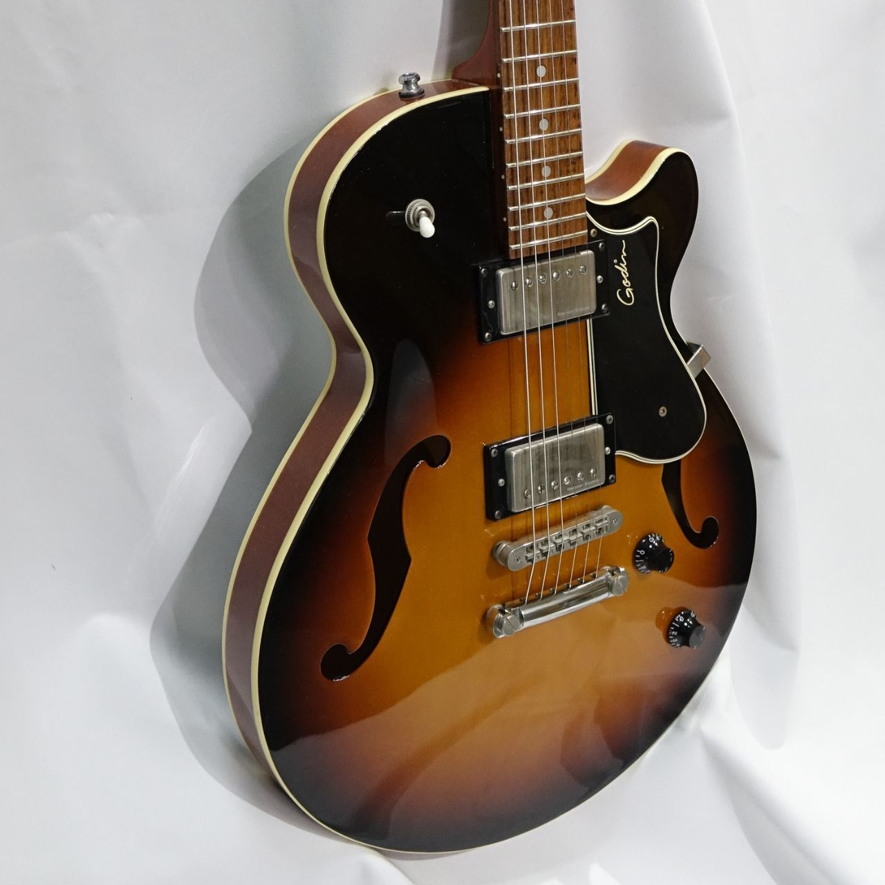 Godin Montreal Premiere サンバースト（中古）【楽器検索デジマート】