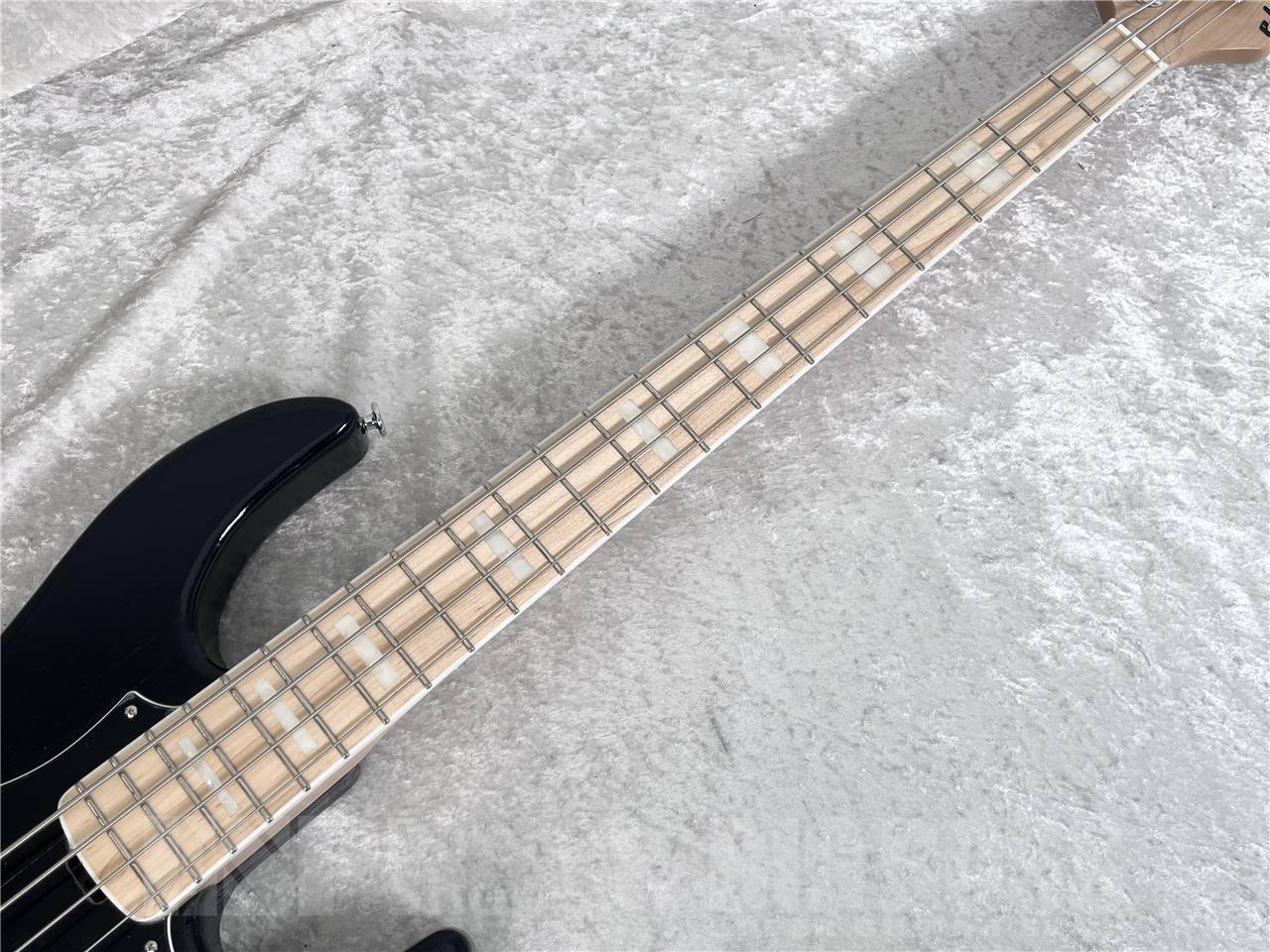 ベース EDWARDS E-AMAZE-AS-4/M (Solid Black) 即納可能】EDWARDS(エドワーズ) E-AMAZE-AS-4/M (Solid Black) 札幌店