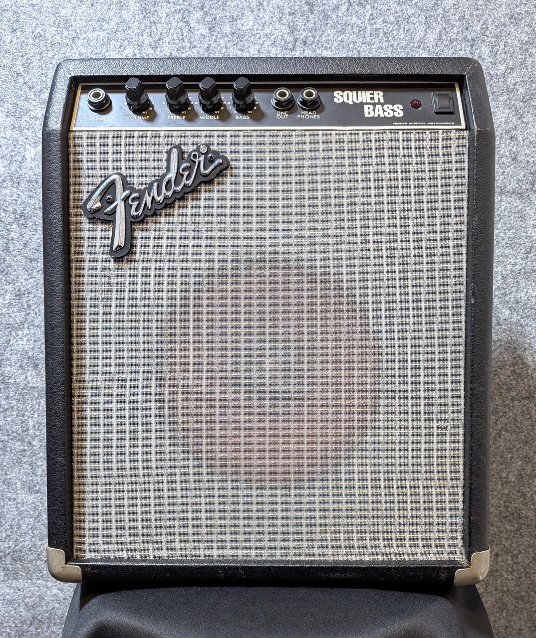 Squier スクワイヤー　SK 15B ベース用アンプ Fender Japan SQUIER BASS 15 [SQB15]（中古）【楽器検索デジマート】
