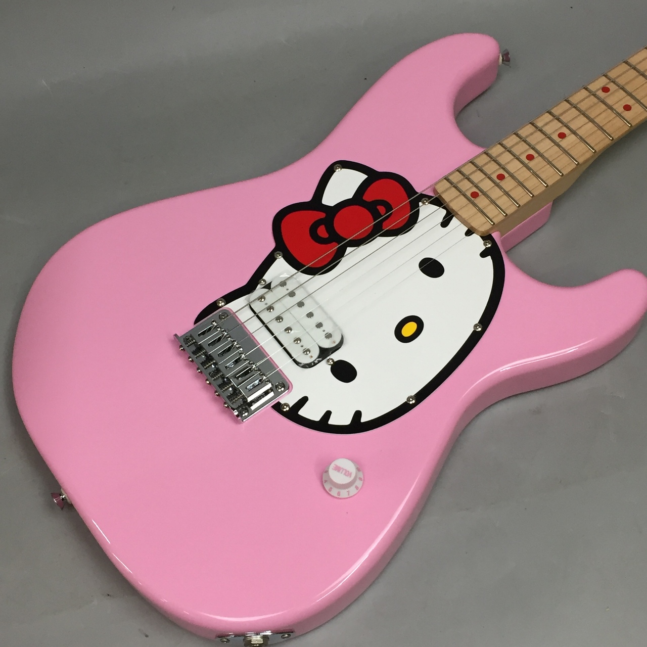 Squier by Fender Limited Edition Hello Kitty Stratocaster（中古