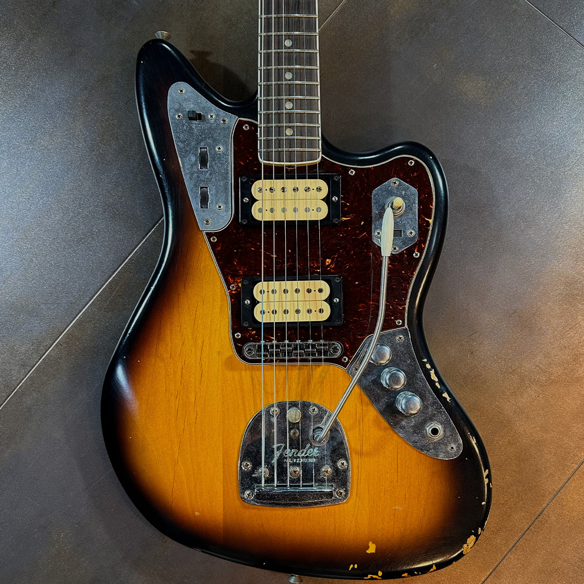 Fender Kurt Cobain Road Worn Jaguar（中古）【楽器検索デジマート】