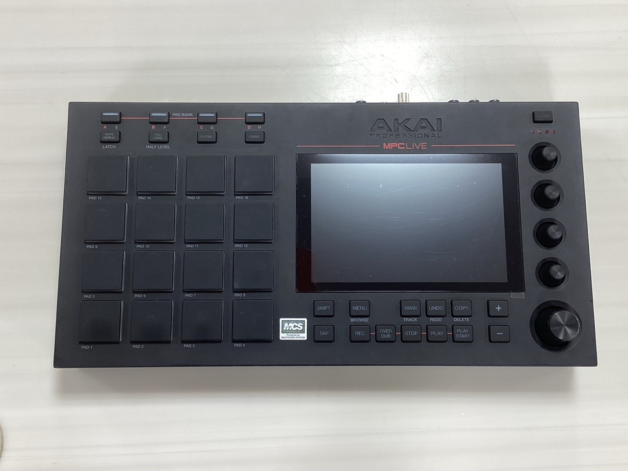 AKAI MPC Live【現物写真】（中古/送料無料）【楽器検索デジマート】