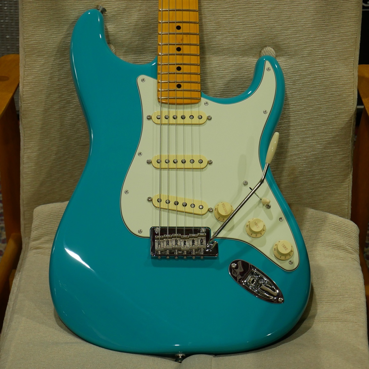 Fender American Professional II Stratocaster / Miami Blue 【USED 