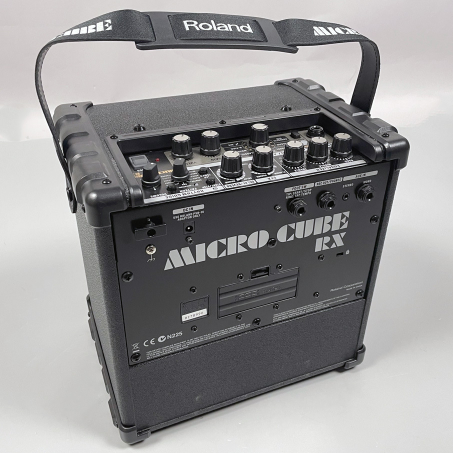 大人気特価[極美品] Roland MICRO CUBE BASS RX 単3乾電池6本で最大11時間/やコンパクト 2015年製 [OI057] コンボアンプ