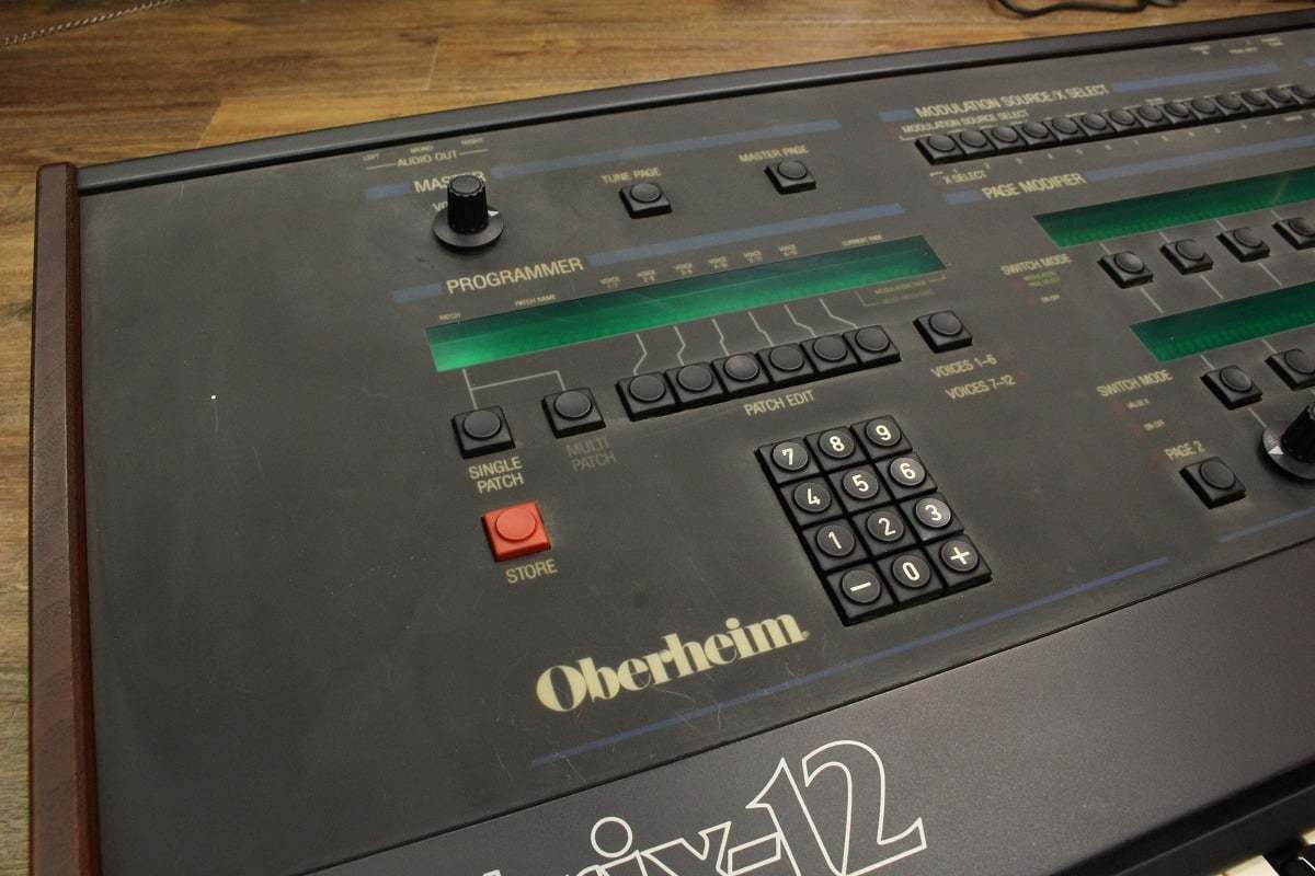 Oberheim Matrix-12 USA 【新宿店】（中古/送料無料）【楽器検索