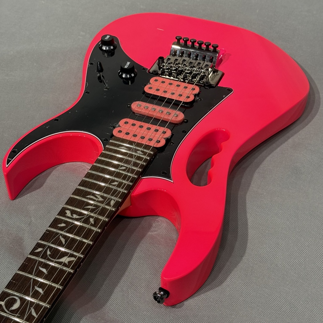 Ibanez JEMJRSP PK Steve Vai（新品特価）【楽器検索デジマート】