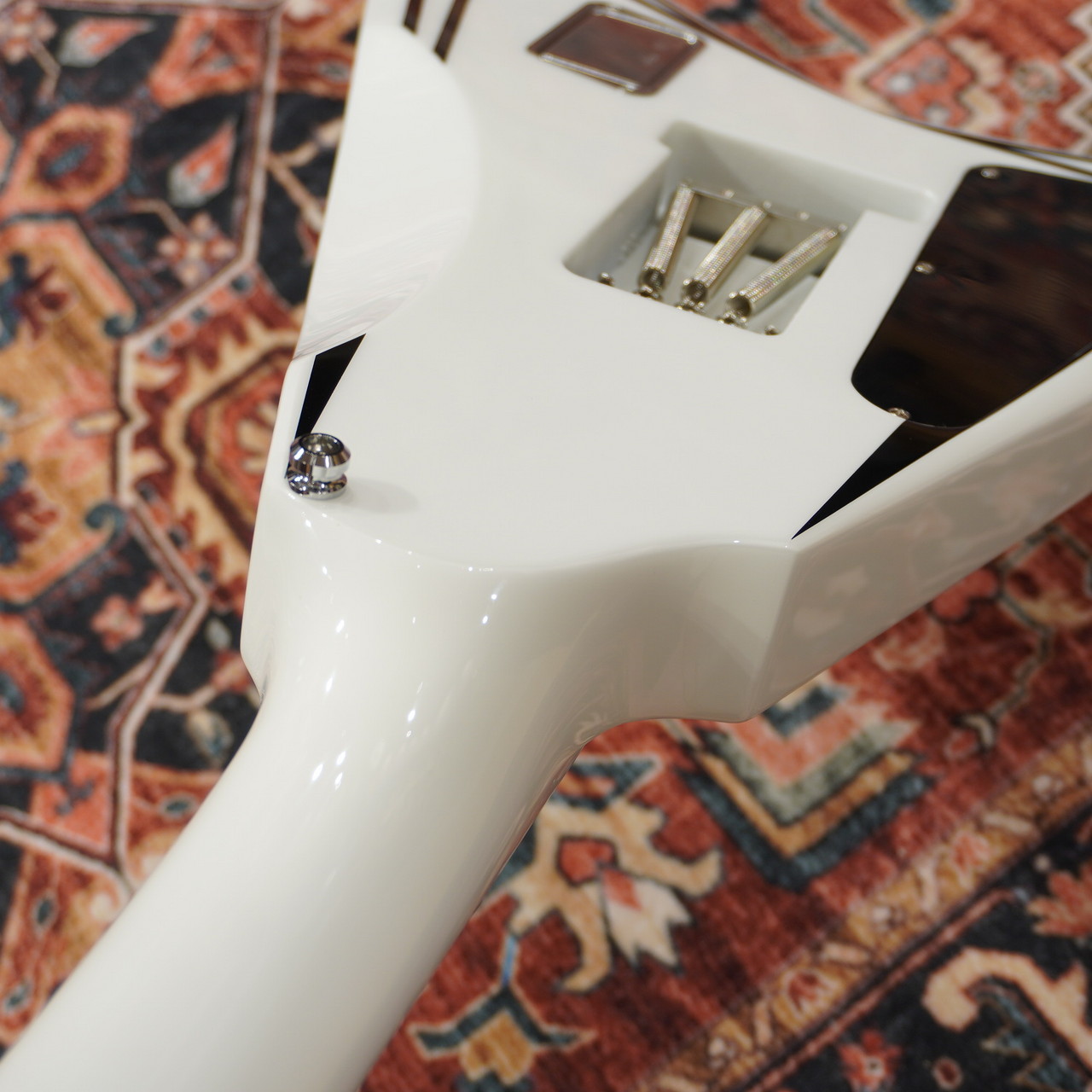 EDWARDS E-ALEXI-SCYTHE/ White with Black Pin Stripe （Alexi Laiho