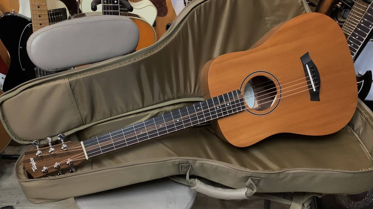 Taylor Baby Taylor MAHOGANY BT2 マイク搭載! 【アンプに繋げる ミニ