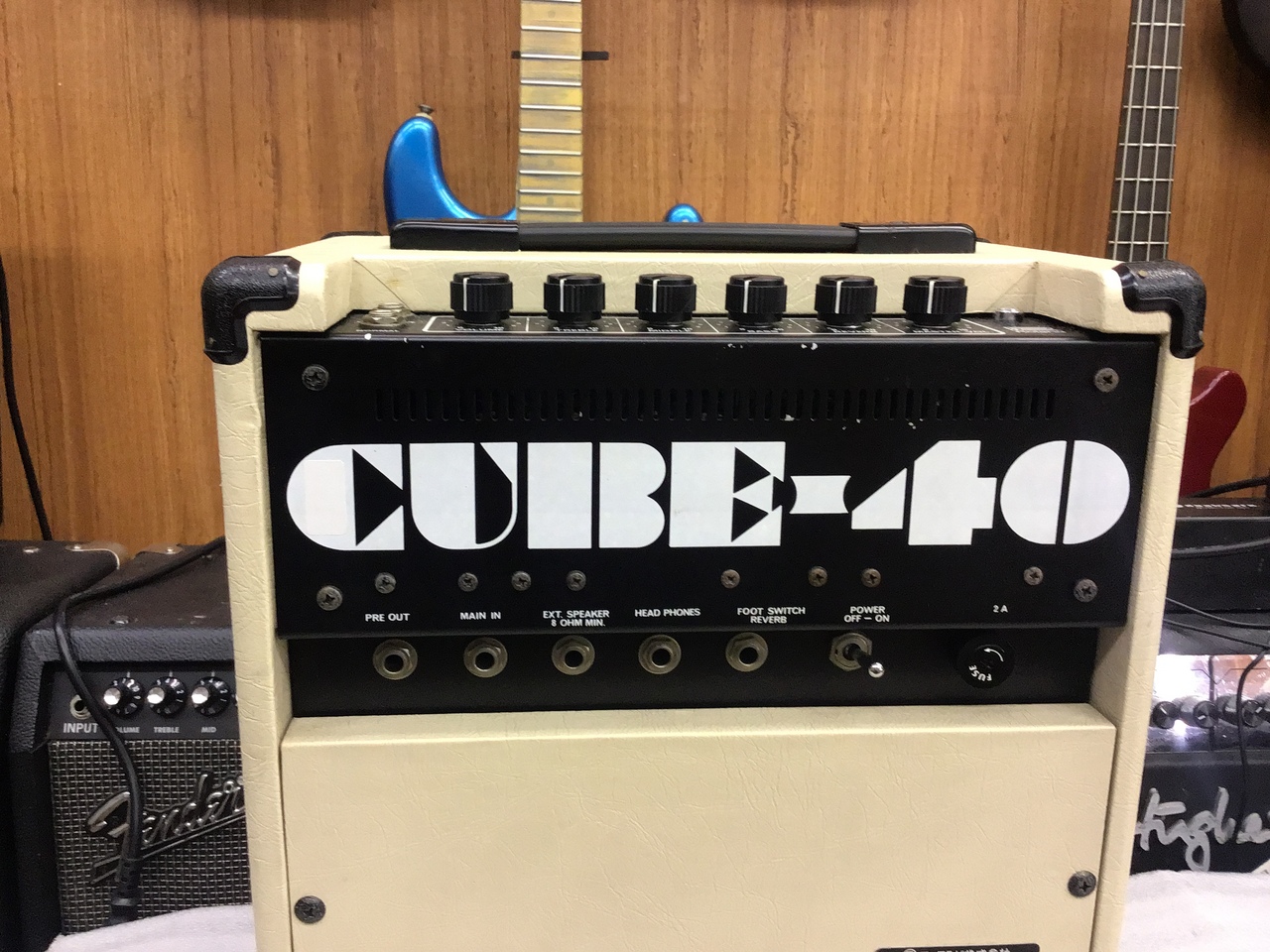 Roland CUBE-40（中古）【楽器検索デジマート】