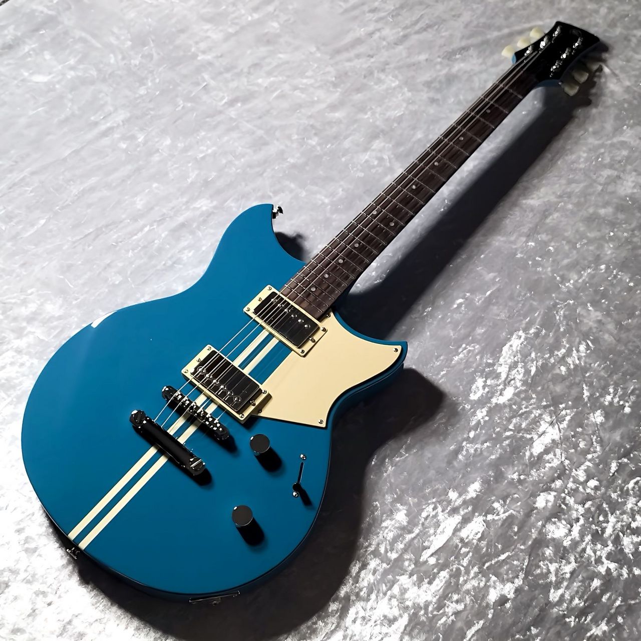 YAMAHA RSE20 スイフトブルー エレキギター REVSTARシリーズ 【現物