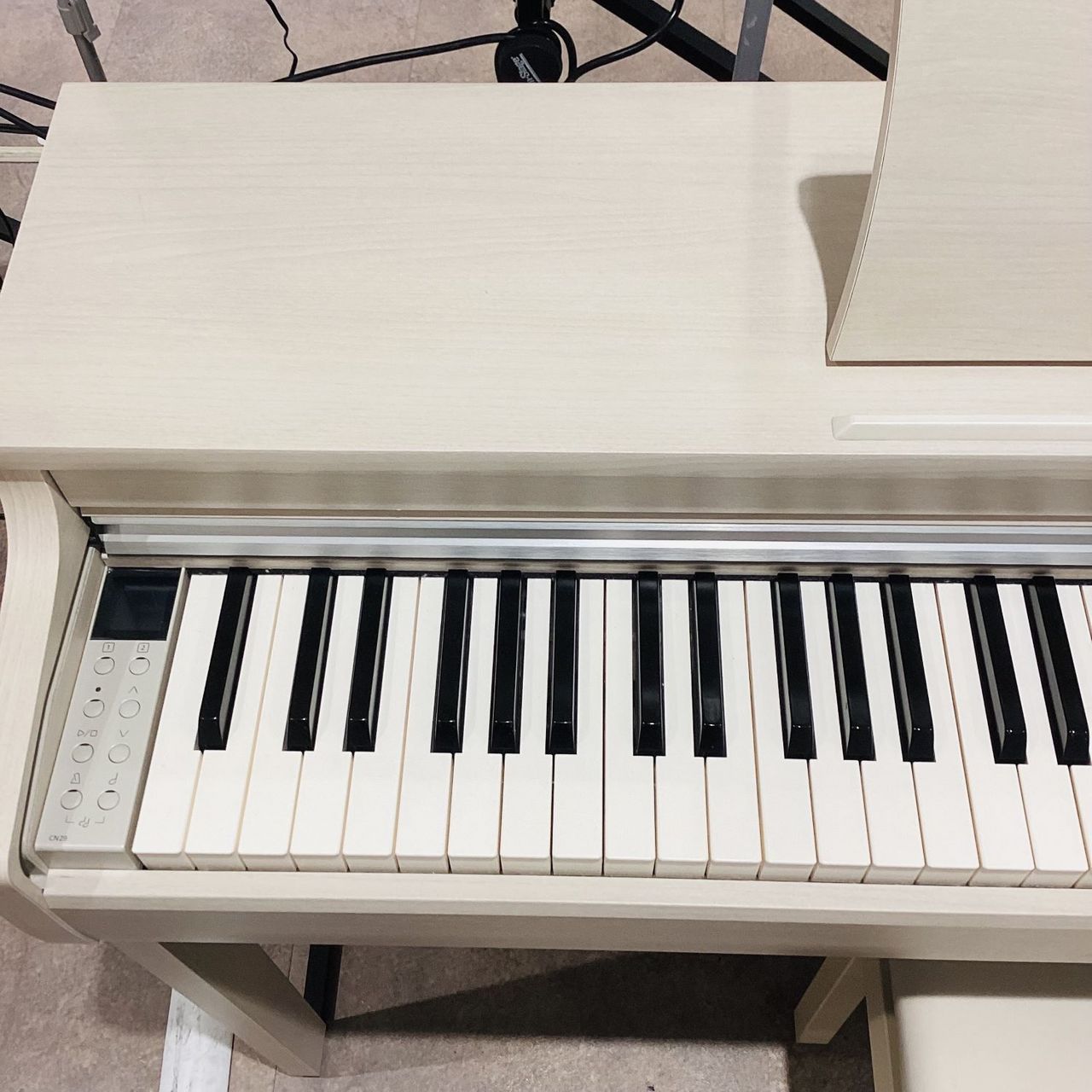 コルネットＫＡＷＡＩビンテージ 中古ピアノ カワイ（KAWAI）GE20 木目・コンパクトグランド ｜ 世界