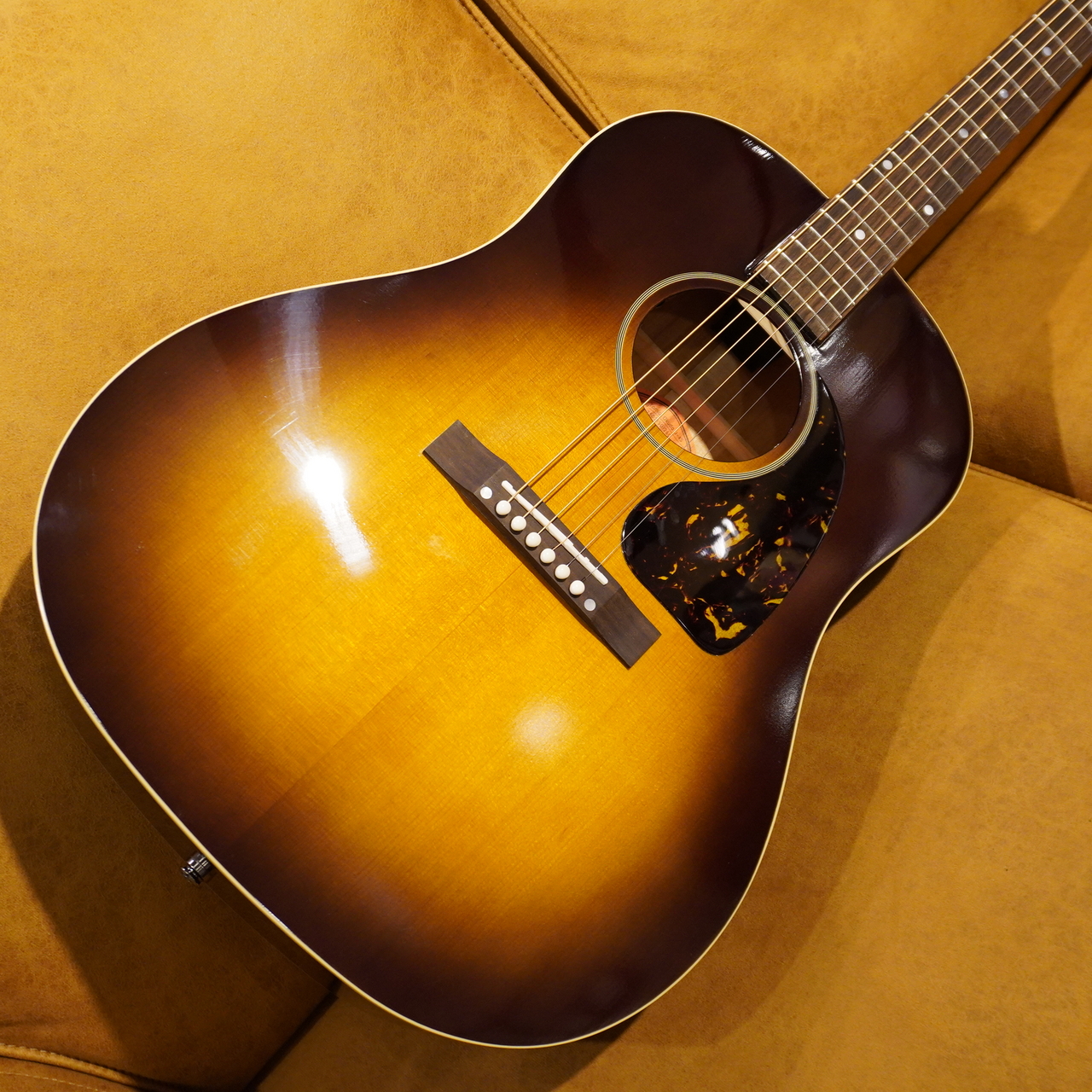 Epiphone Inspired by Gibson Custom Tamio Okuda J-45 Washed Vintage