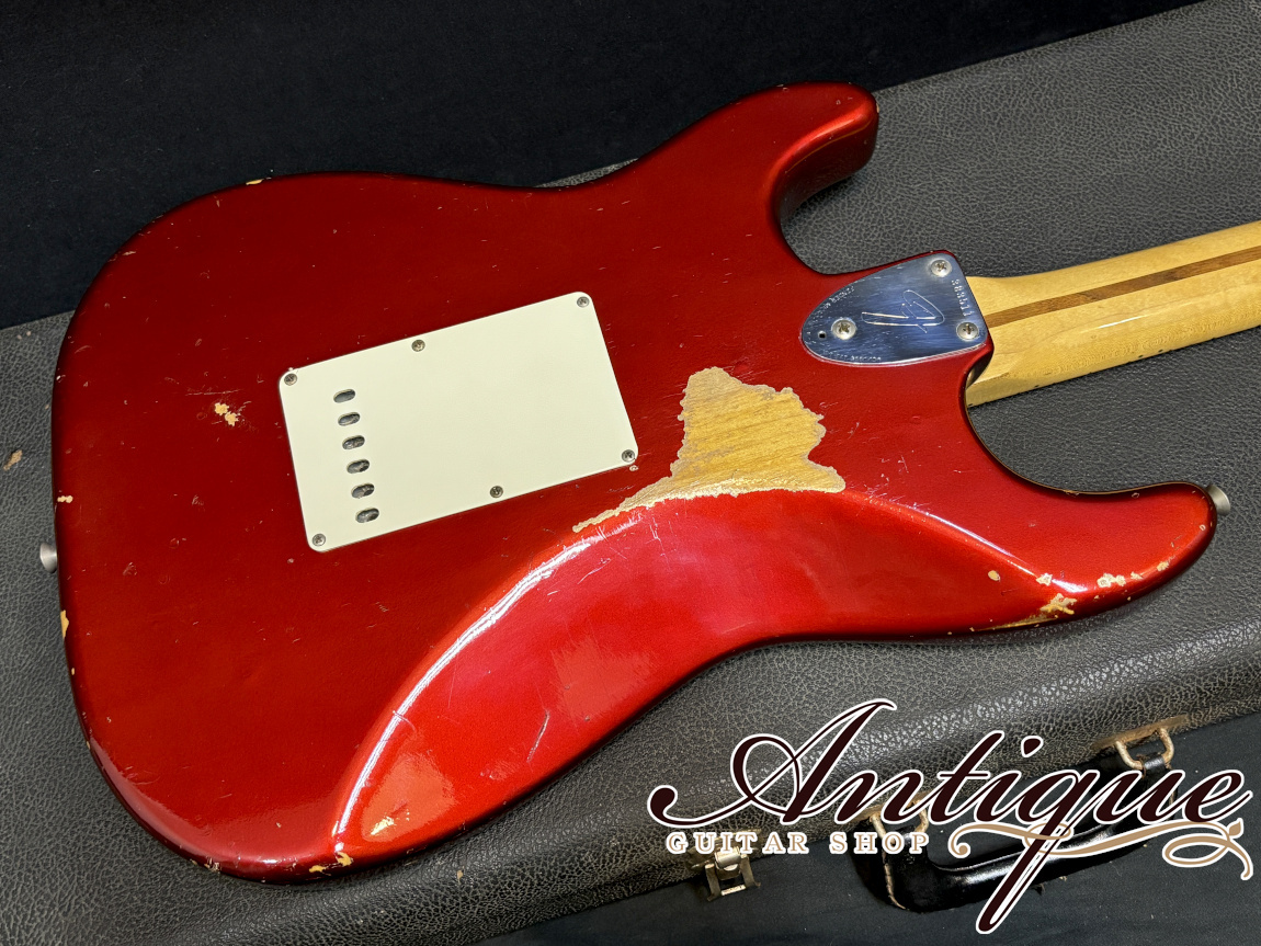 Fender Stratocaster 1972 Candy Apple Red/Gold Undercoat Hi