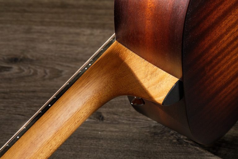 Taylor GS Mini-e Mahogany SEB │ ミニギター（新品/送料無料）【楽器