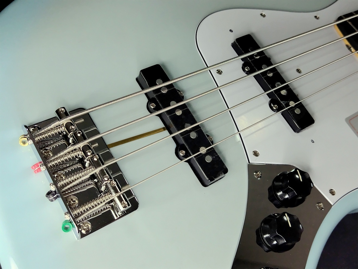 Fender Made in Japan Traditional 2025 Collection 60s Jazz Bass