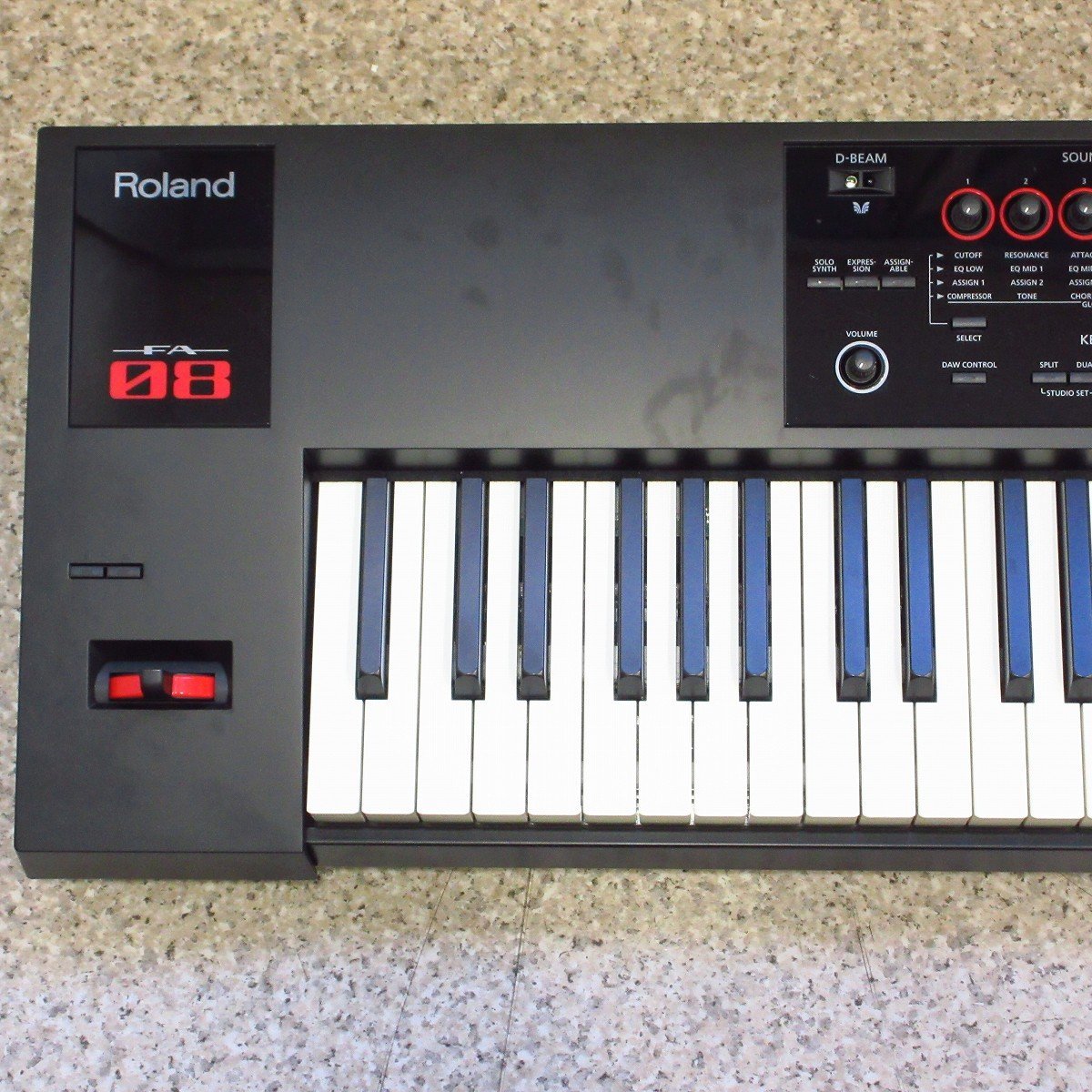 Roland FA-08 Music Workstation 88鍵シンセサイザー 【横浜店