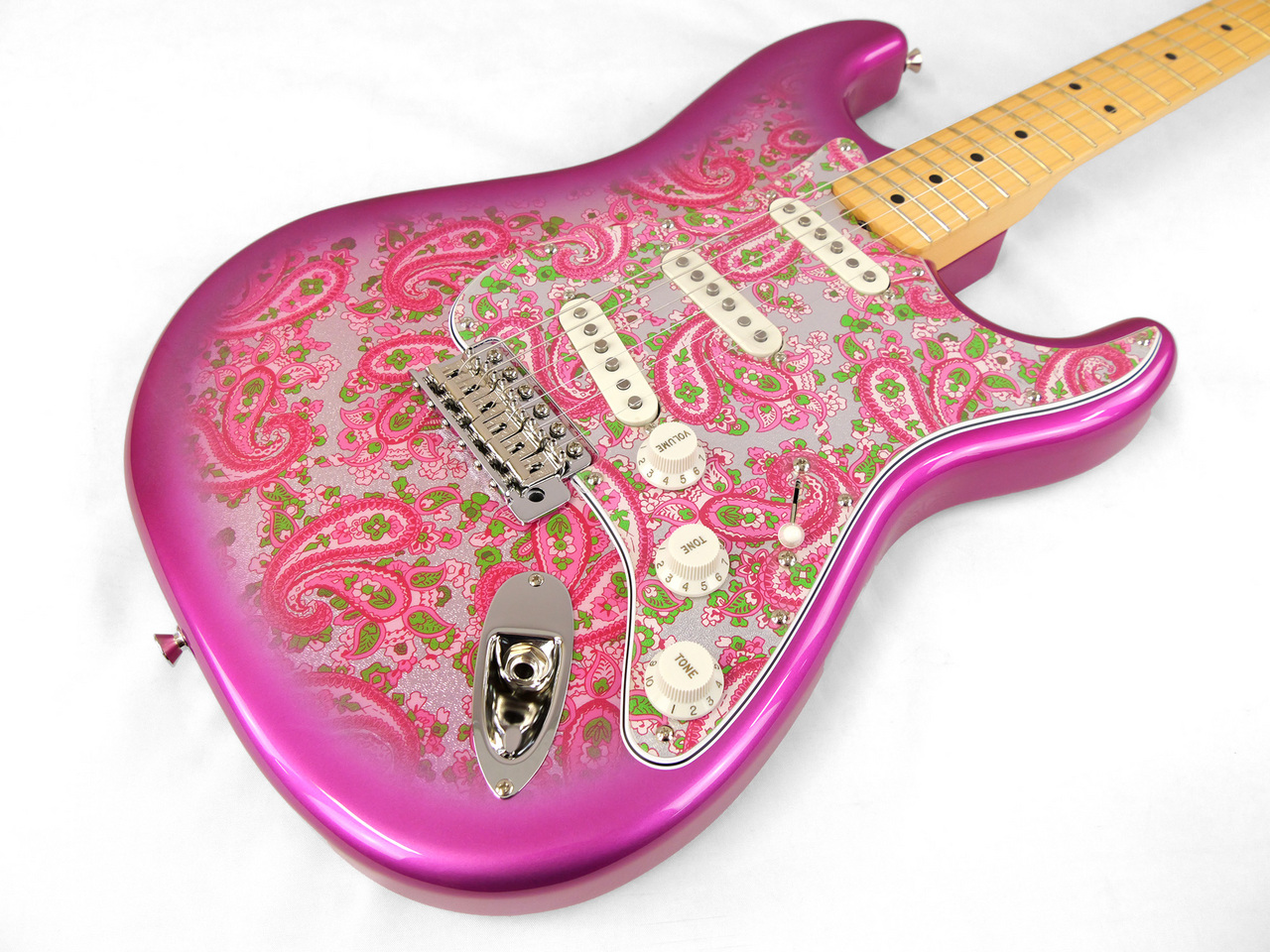 ピンクペイズリー ストラトキャスタータイプボディ
