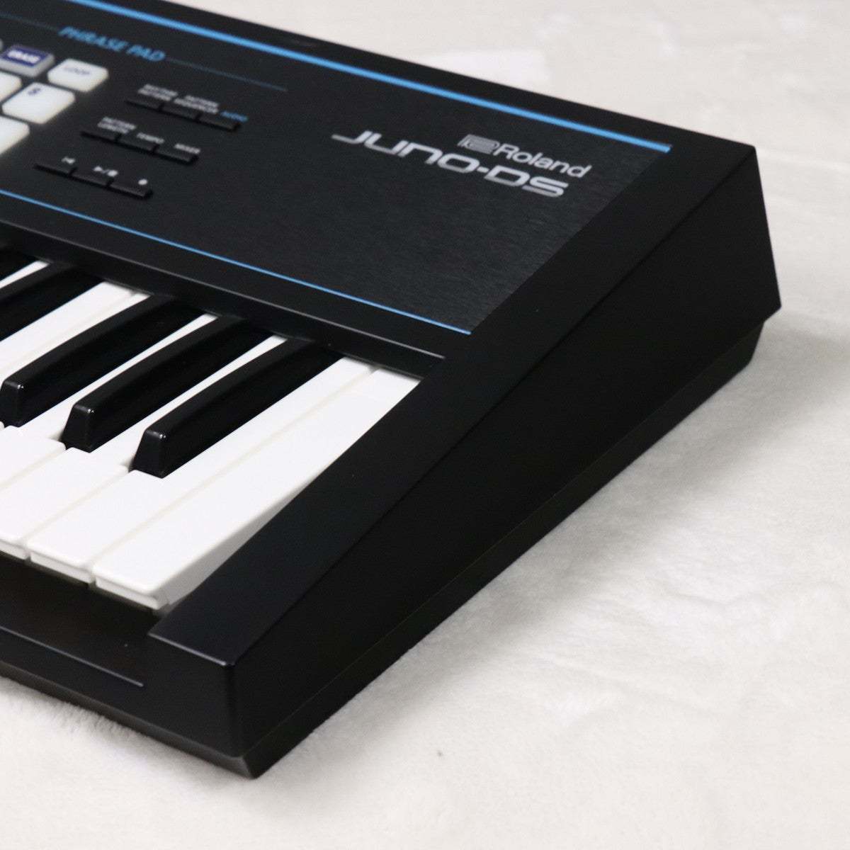 Roland JUNO-DS61 【梅田店】（中古/送料無料）【楽器検索デジマート】