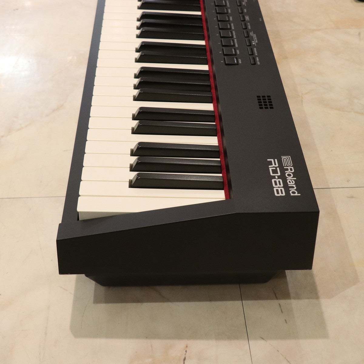 Roland RD-88 Stage Piano 【梅田店】（中古/送料無料）【楽器検索
