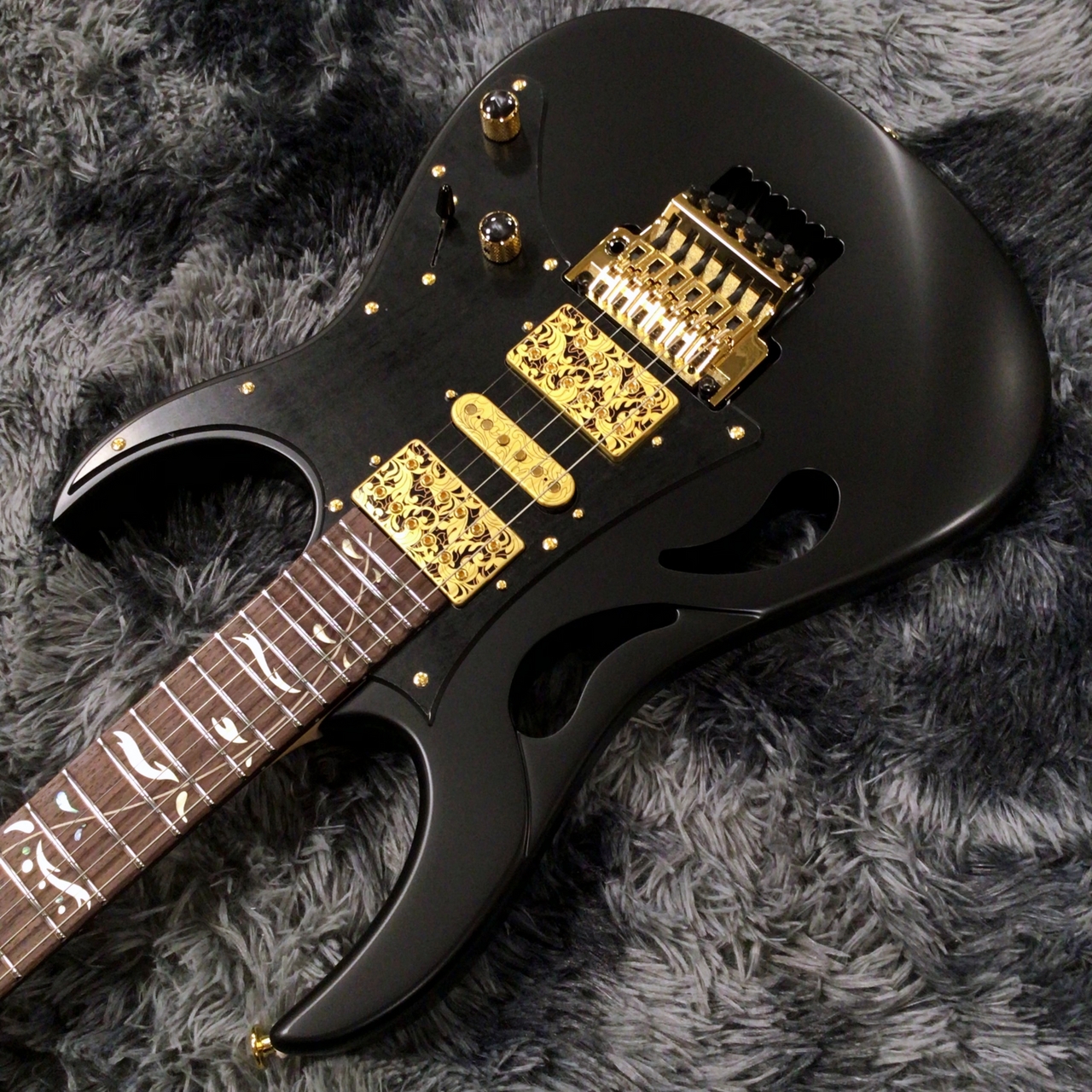 Ibanez PIA3761-XB (Onyx Black) Steve Vai Signature【2025年製