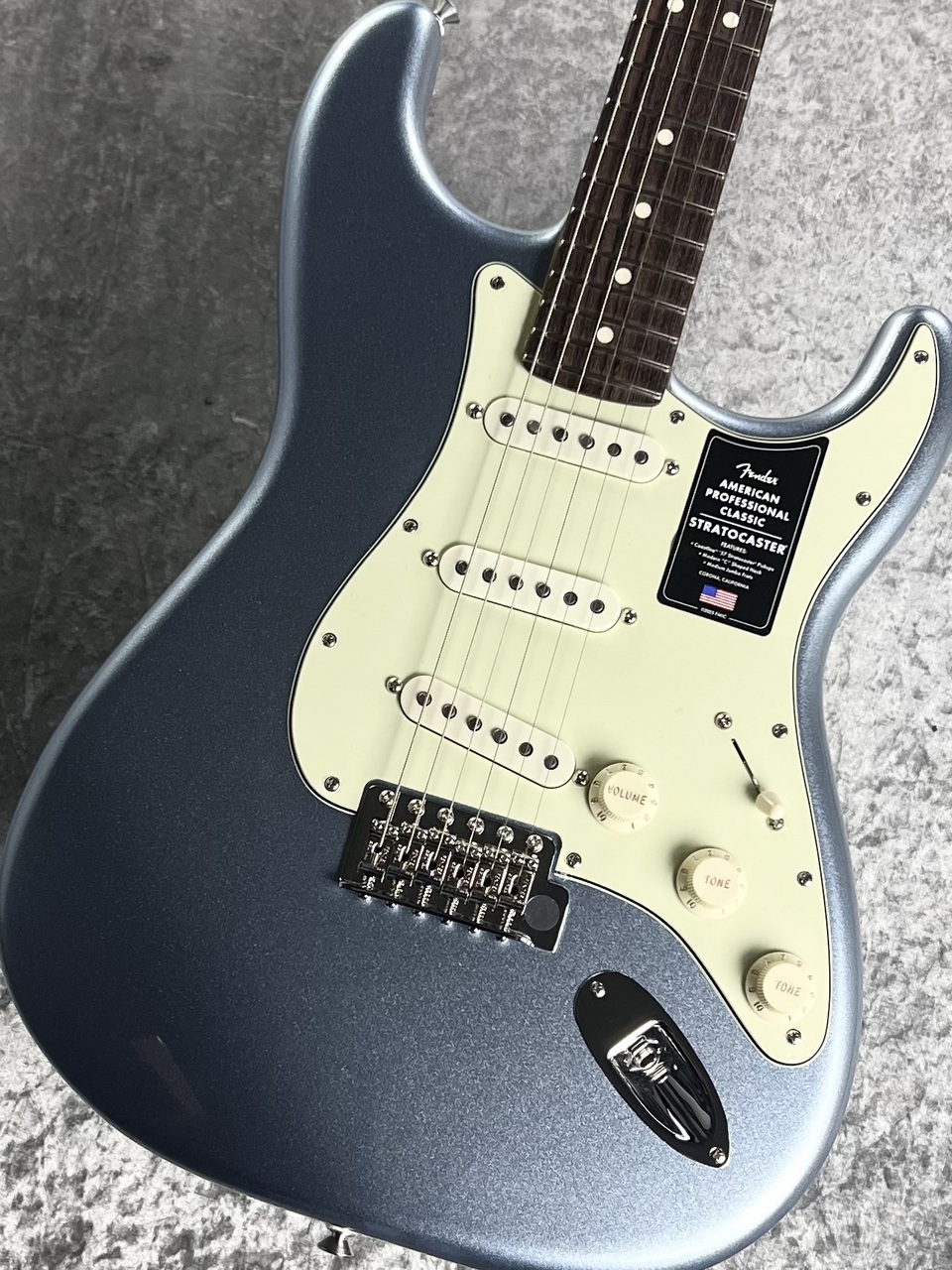 Fender FSR American Professional Classic Stratocaster / Mystic Ice
