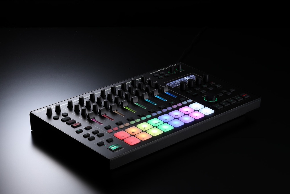 Roland ローランド MC-707 GROOVEBOX グルーヴボックス（新品