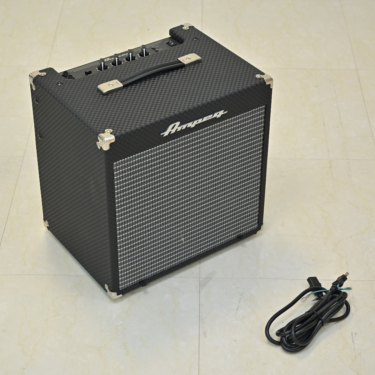 Ampeg RB-108 ベースアンプ コンボアンプ 30W Rocket Bass