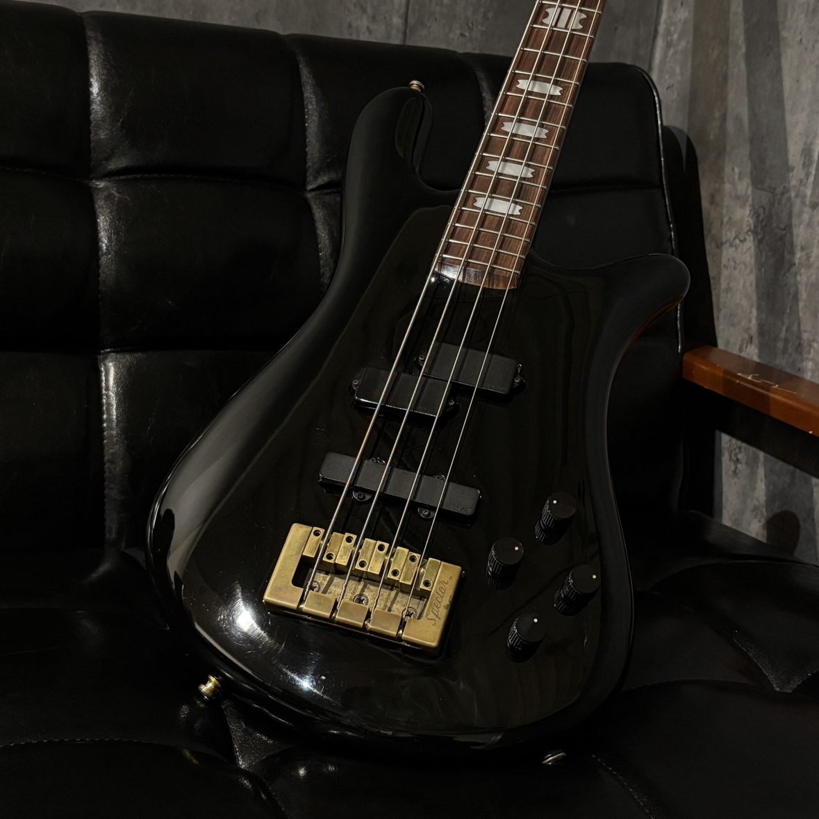 Spector NS-2 1984 / Black Gloss（ビンテージ）【楽器検索デジマート】