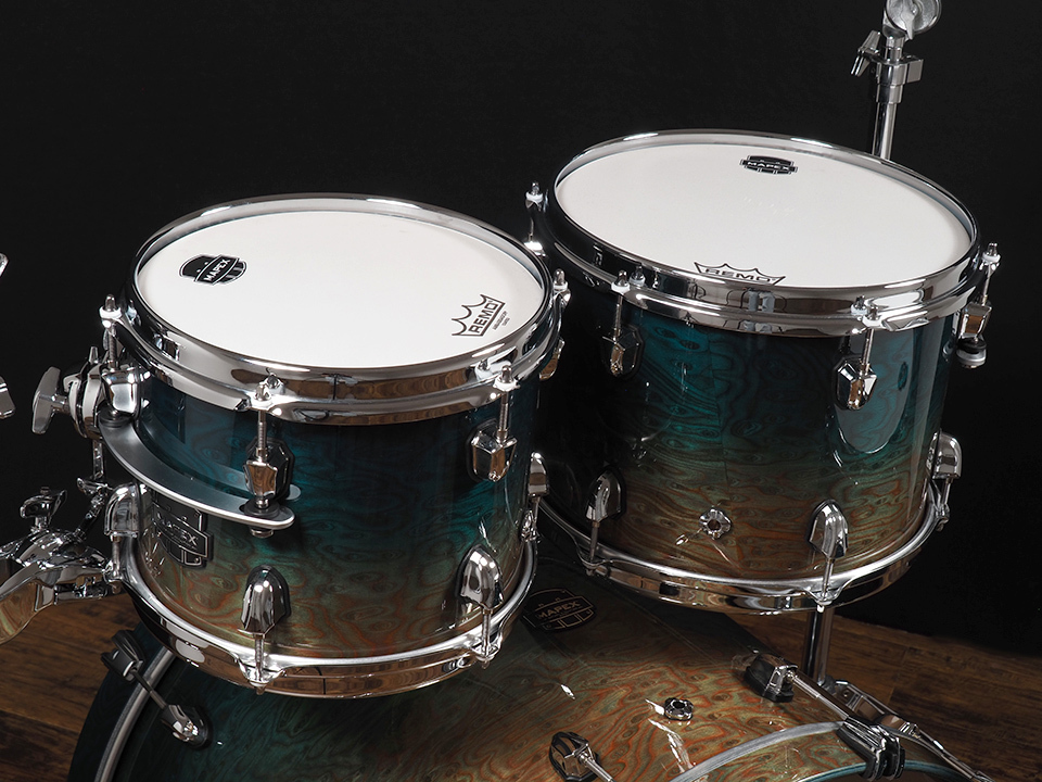 Mapex SATURN EVOLUTION DRUM SET EXOTIC AGEAN FADE BD22'、TT10