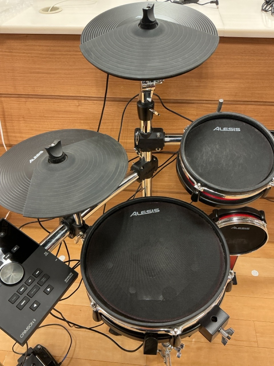 廃盤Iitalateema蓋付きキャニスター2個セットブラックレッドビンテージ ALESIS CRIMSON II KIT 【現物写真】（中古/送料無料）【楽器検索