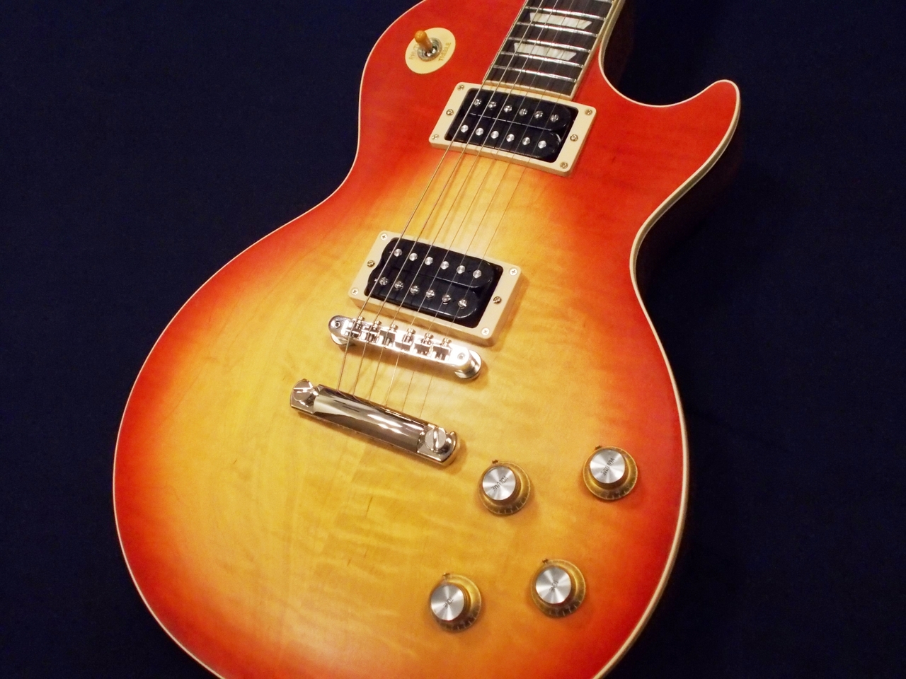 Gibson Les Paul Standard 60s Faded Vintage Cherry Sunburst（新品 