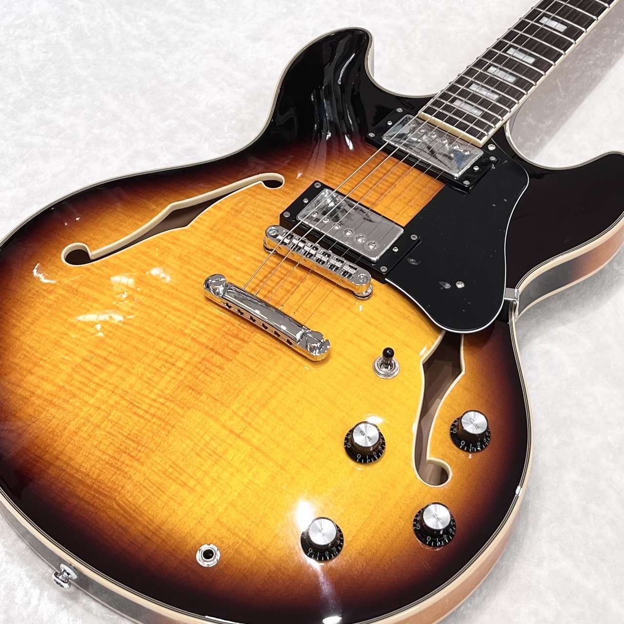【新春特価！】Sire H7 Larry Carlton 2024 山野楽器 Sire H7 /VS（新品/送料無料）【楽器検索デジマート】
