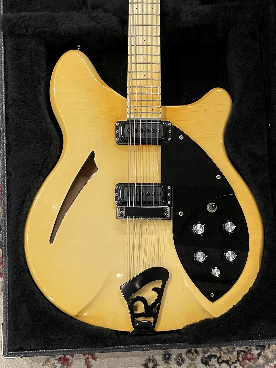 Rickenbacker 360 タイプ　 ARIA製　ジャパンビンテージ 1970 Rickenbacker 360 Checkerboard Binding | High Gain