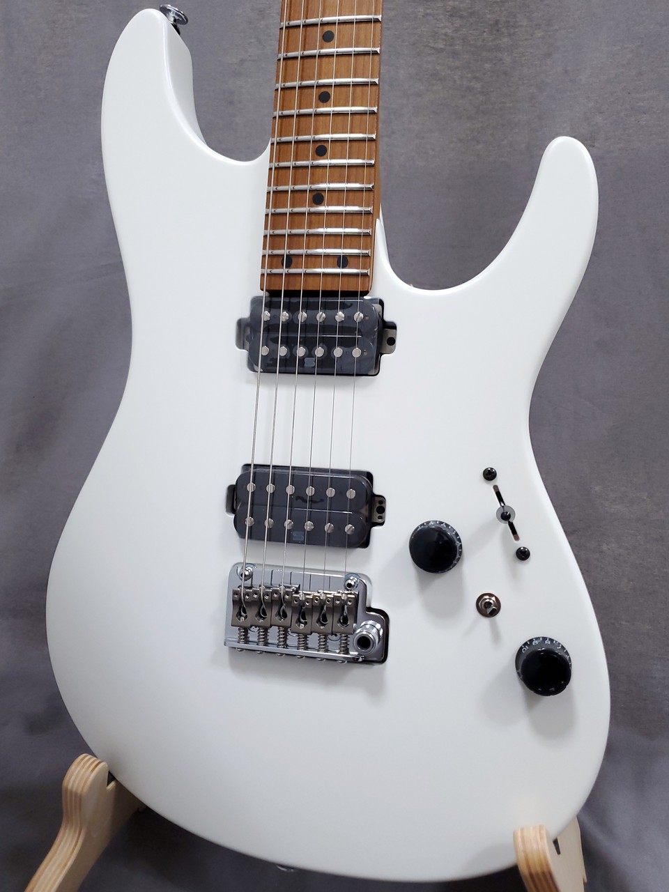 Ibanez AZ2402 Pearl White Flat（新品特価）【楽器検索デジマート】