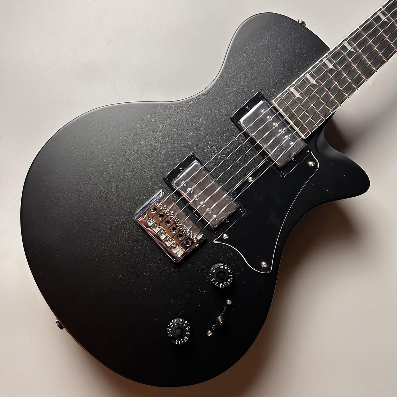 RYOGA 【現物画像】HORNET Open Pore Black エレキギター ハムバッカー